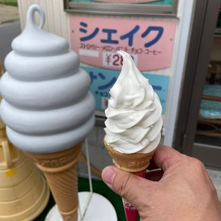 ソフトクリーム M