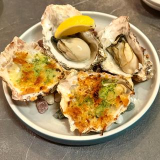 焼き牡蠣盛り合わせ(新宿オイスターバーワーフ)