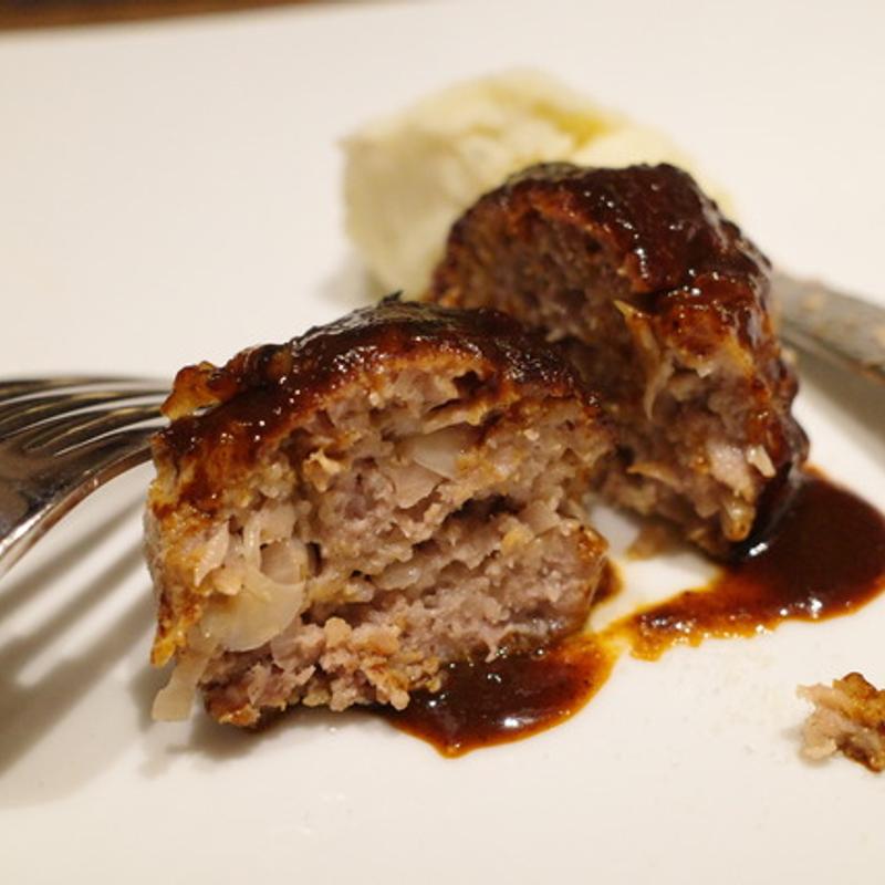 ビーフハンバーグステーキ(洋食 泉)