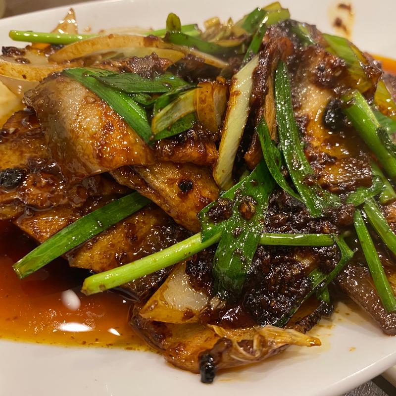 四川名菜の1つ！皮付バラ肉のホイコーロウ(四川郷土菜 郷巴佬)