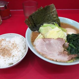 得特製ラーメン　(武蔵家 大井町店 （むさしや）)