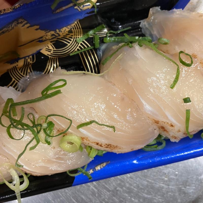 炙り寿司(くら天然魚市場)