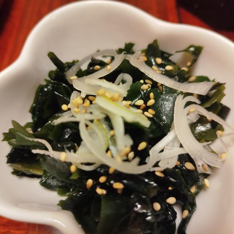わかめのナムル(自家製くんせい ます道庵)