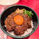 スタミナ黒豚飯