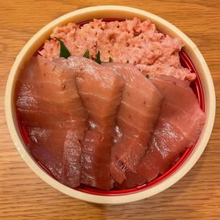 本まぐろ丼（鮪たたき入）(丼処·おにぎり処 山助 川崎店)