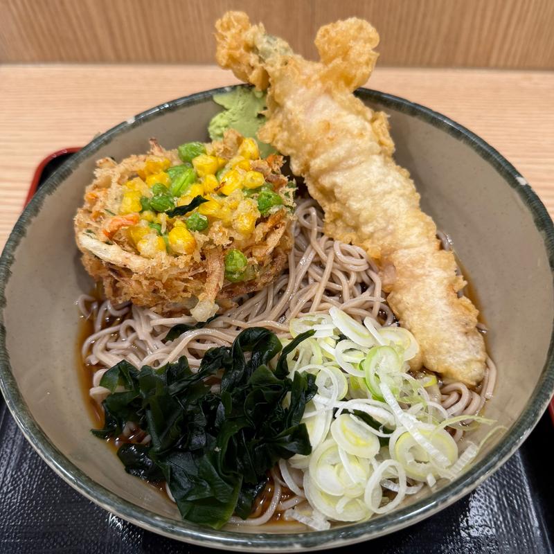 アスパラベーコン巻き天と枝豆コーンのミニかき揚げ天そば(名代 箱根そば 経堂店 )