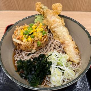 アスパラベーコン巻き天と枝豆コーンのミニかき揚げ天そば