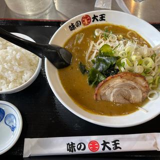 カレーラーメン