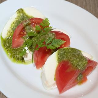 DOPモッツァレラのカプレーゼ（ハーフ）