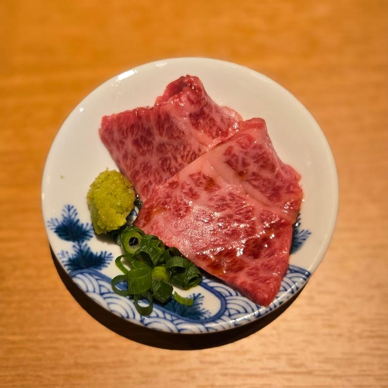 和牛赤身刺し(もも肉)(焼肉くるみ 心斎橋本店)