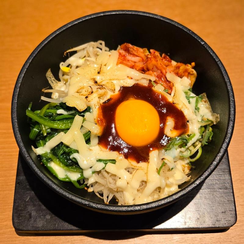 石焼きチーズビビンバ(焼肉くるみ 心斎橋本店)