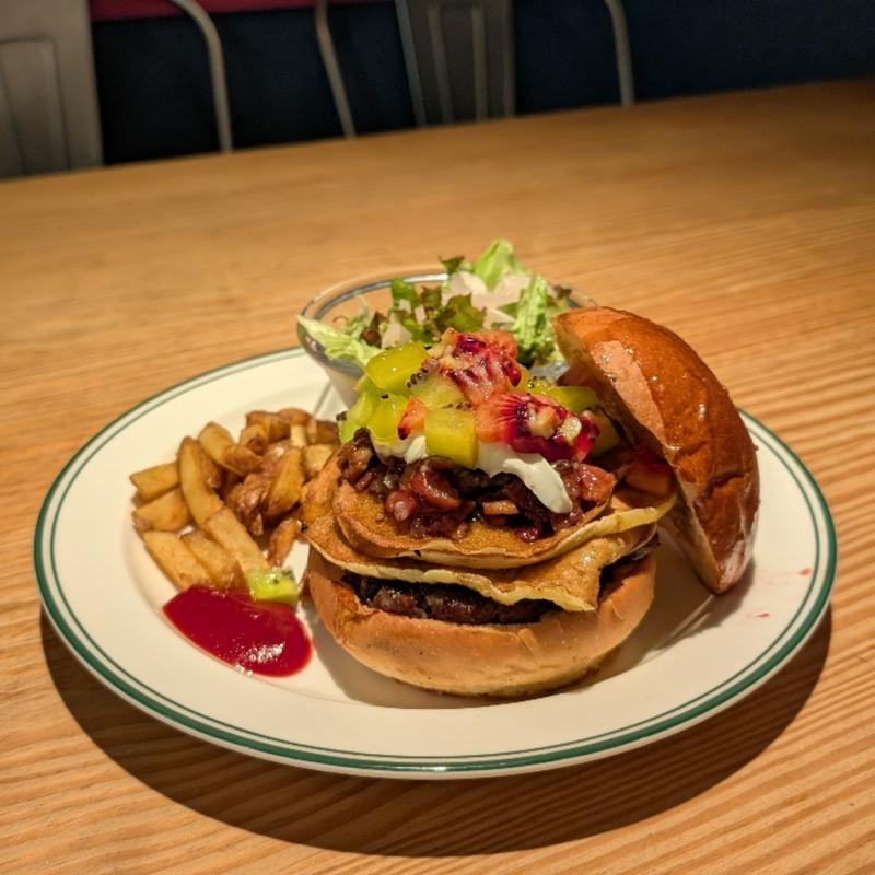 フルーツベーコンジャムバーガー(エスビーダイナー コウベ （S.B.DINER-KOBE）)