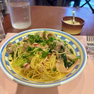 真イカとアサリのペペロンチーニスパゲッティ(タベルナ・パパ )