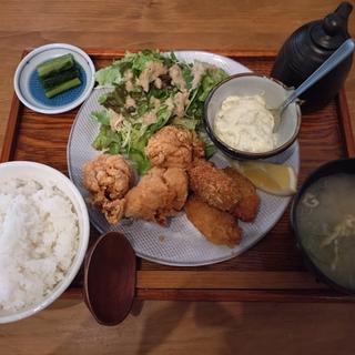 カキフライ＆鶏の唐揚げ定食