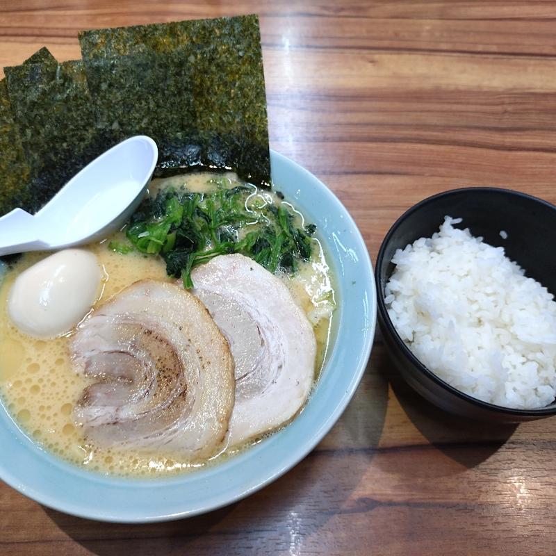 魂心ラーメン(横浜家系ラーメン佐久平魂心家)
