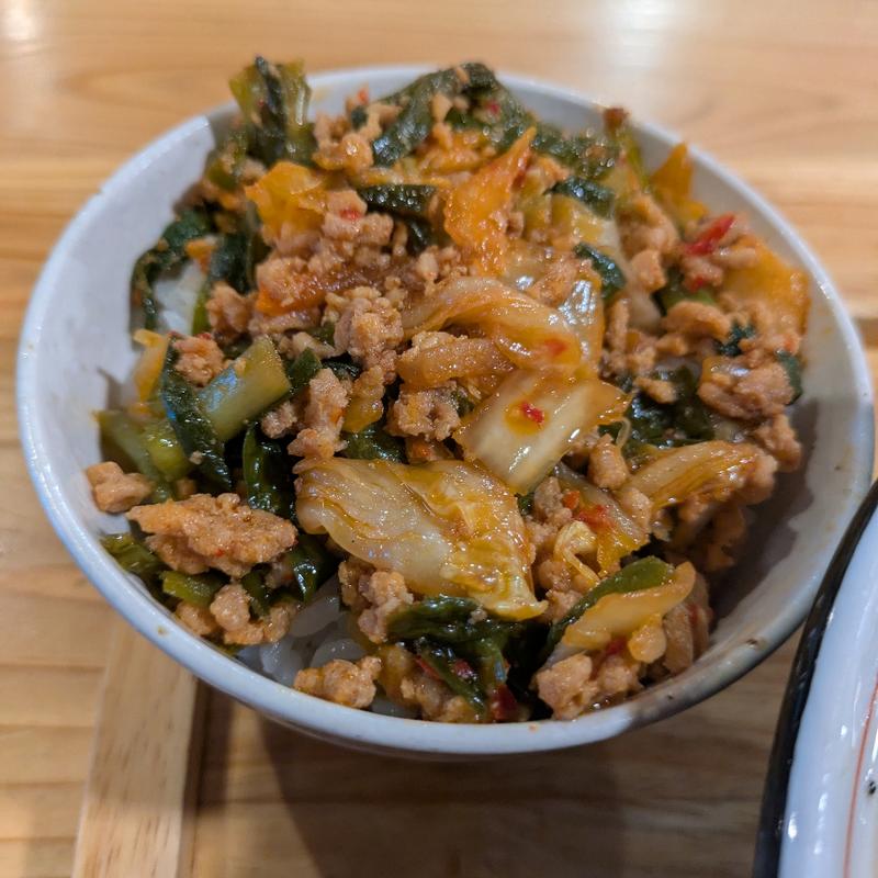 台湾そぼろキムチ丼（本日のおすすめ飯）(中華そば 肴 yamago(ヤマゴ))
