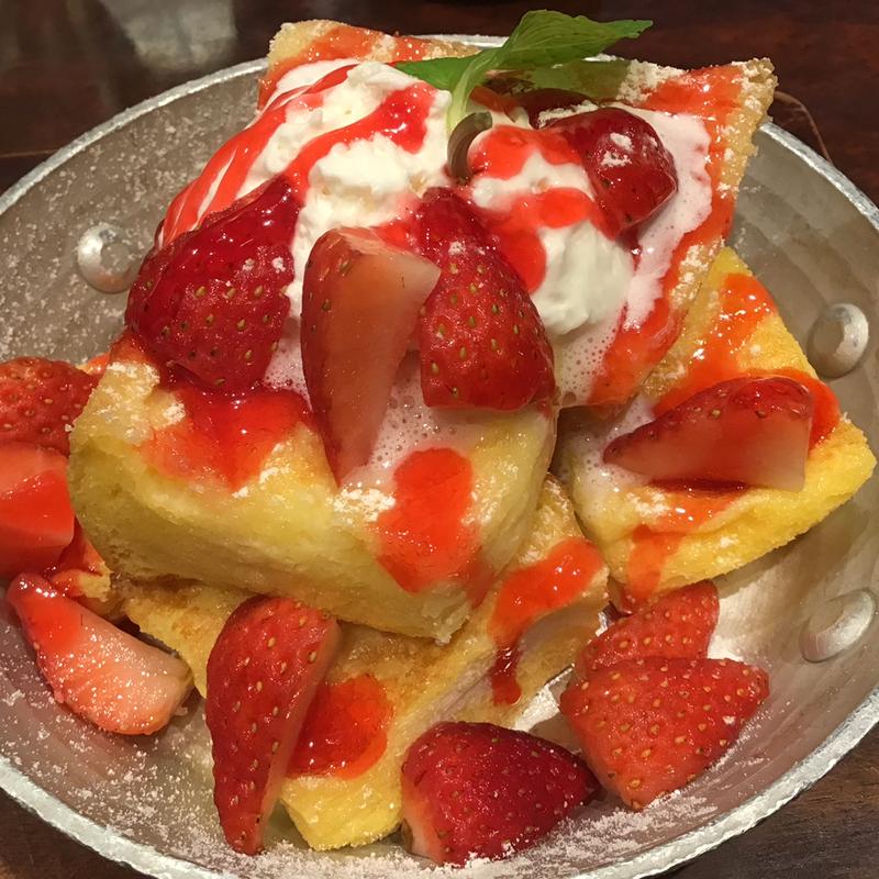 苺のフレンチトースト(星乃珈琲店 川崎駅前店)