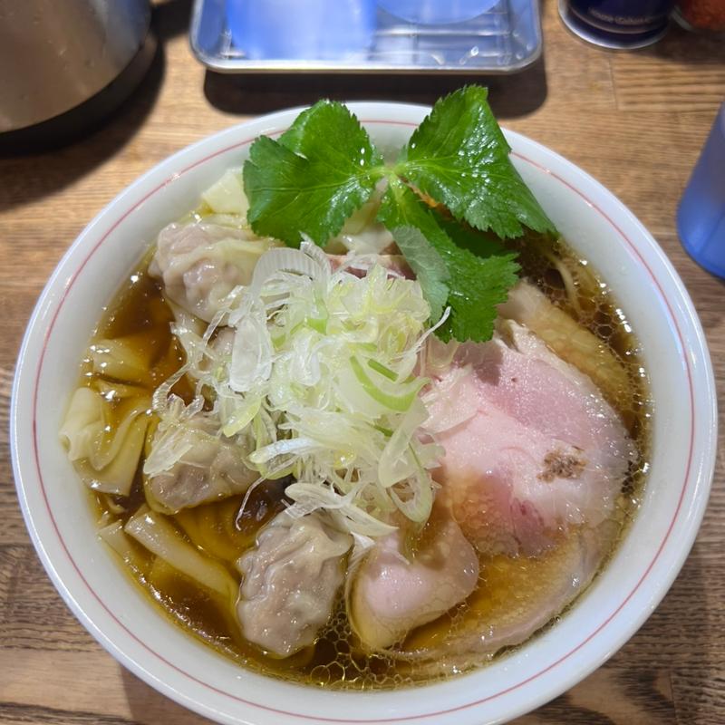 チャーシュー雲呑中華そば（醤油）(麺壁九年)