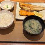 銀鮭の西京焼きとしまほっけの定食