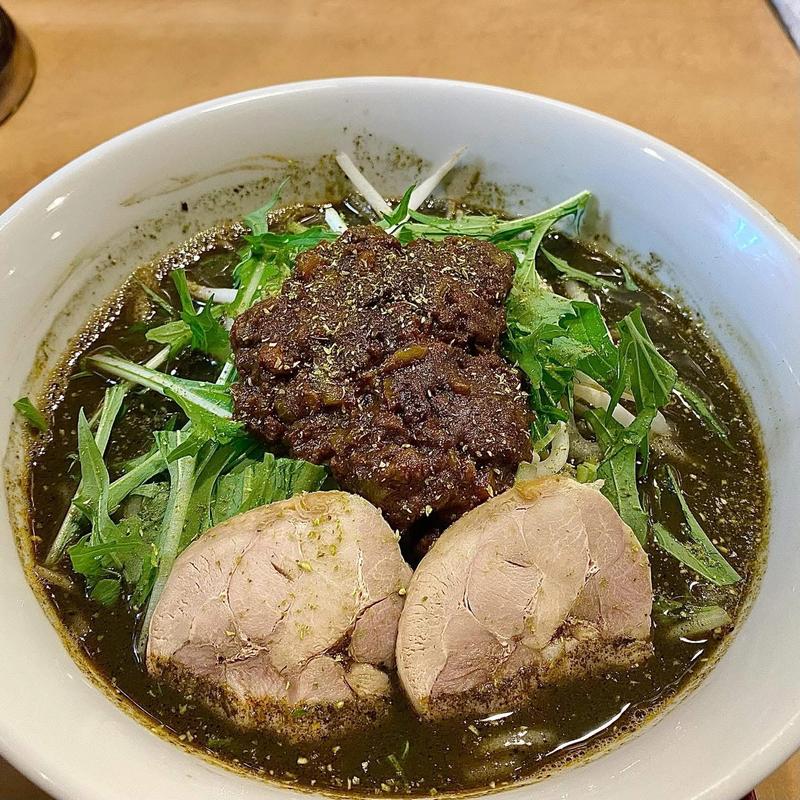 黒胡麻担々麺 細麺 国産山椒(こてつ家)