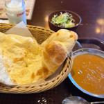 牛すじカレーナンセット