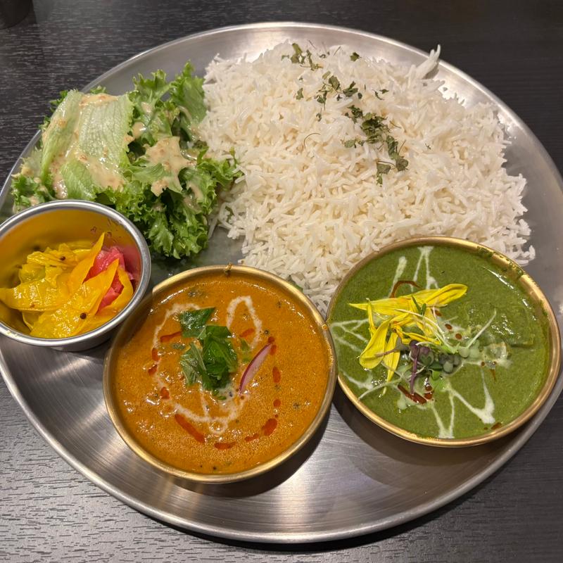 ダブル（パラクパニール&ゴアシーフード）(カレー＆ビリヤニ ニルヴァーナTokyo)