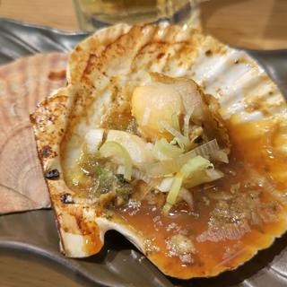 活ほたてバター焼き(貝 刺身専門店 しらはら 関内)