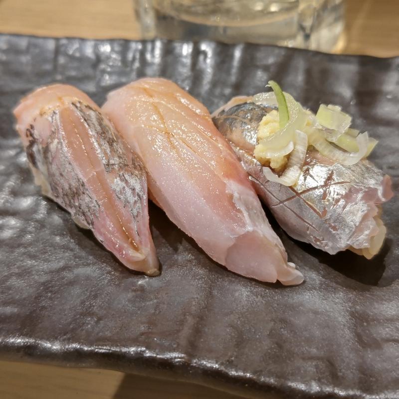 日替わり3貫(貝 刺身専門店 しらはら 関内)