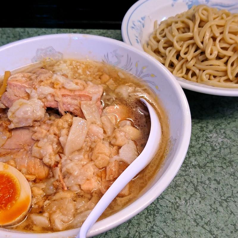 ぶた入りつけ麺(ラーメン二郎 新宿小滝橋通り店)