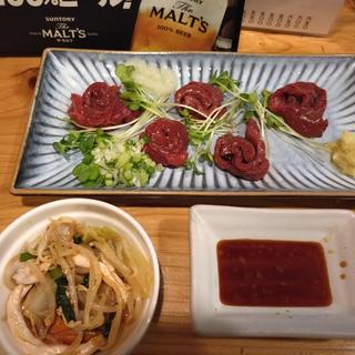 馬刺し(炭火やきとり 恵 （メグミ）)
