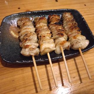 皮(炭火やきとり 恵 （メグミ）)