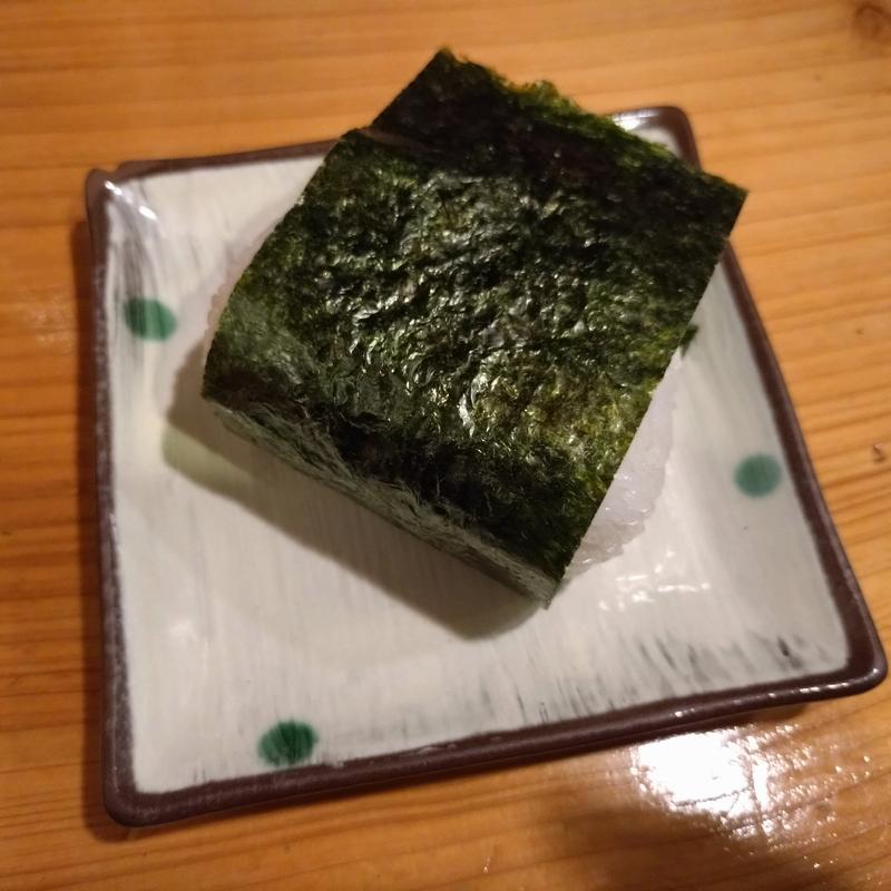 おにぎり(昆布)(炭火やきとり 恵 （メグミ）)