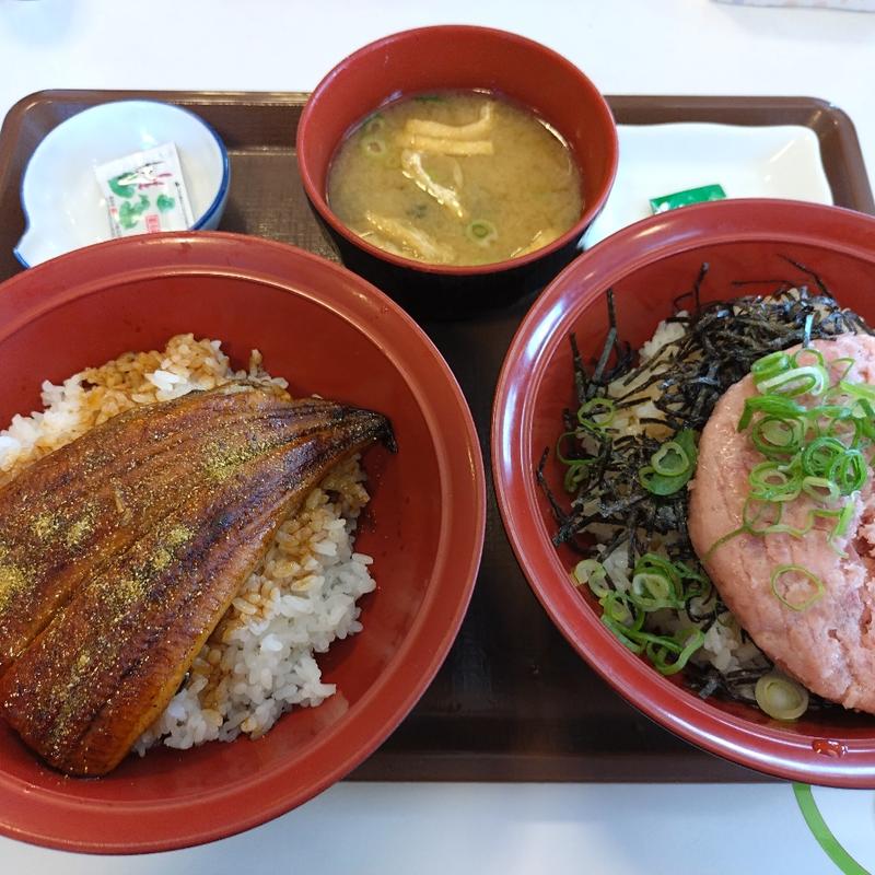 まぐろ丼＆うな丼(すき家 富士吉田赤富士通り店 )