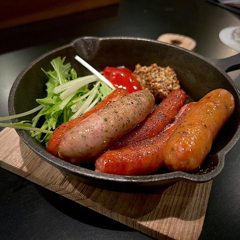 ソーセージ盛合せ(光の魔法レストラン マジックルミエル)