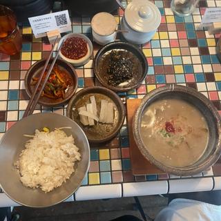 コサリユッケジャン定食