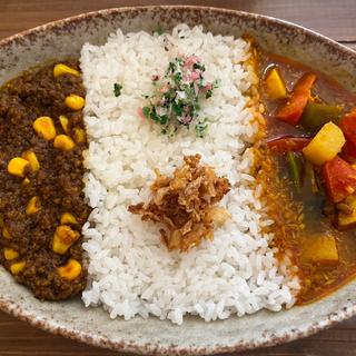 ダブルカレー　キーマと野菜