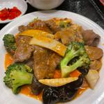 牛肉と野菜辛味炒め定食(絶品中華 100種類食べ飲み放題 華景園 かけいえん 川崎店 仲見世通り店前)