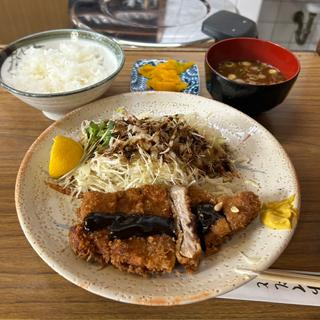 とんかつ定食(味よし)