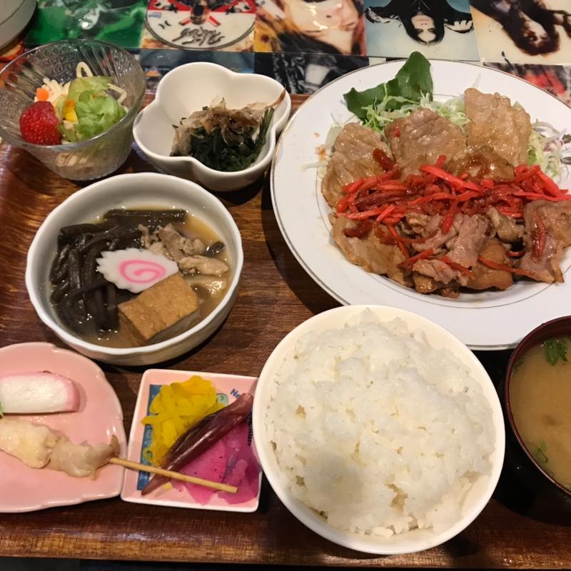 もち豚の紅生姜焼き定食(えちごやきゅーぴー)