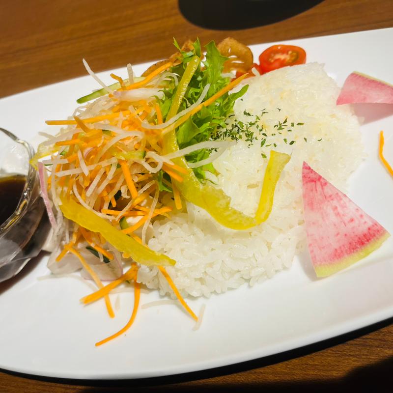 鶏ムネ肉のカオマンガイ風(レストラン ル・ブション)