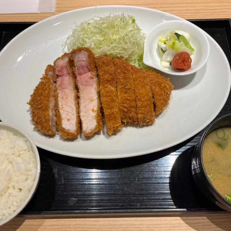 ジャンボロースかつ定食(250g)(むら八 フェザン店 （むらはち）)