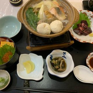 モヨロ鍋と海鮮丼セット