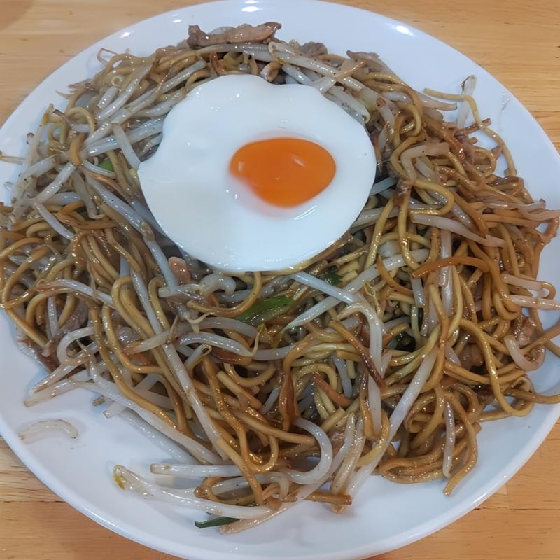 両面焼きそば（大）＋目玉焼き(あぺたいと 高島平本店)