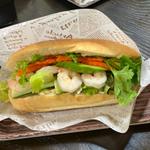 エビサラダおいしいバインミー(Oishi Việt Food)
