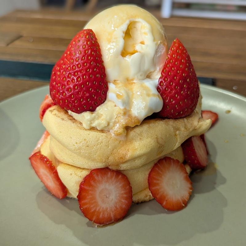 いちごブリュレパンケーキ(LAF Pasta&Pancake)