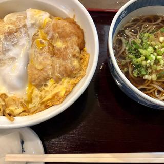 カツ丼と蕎麦のセット(よつぎや)
