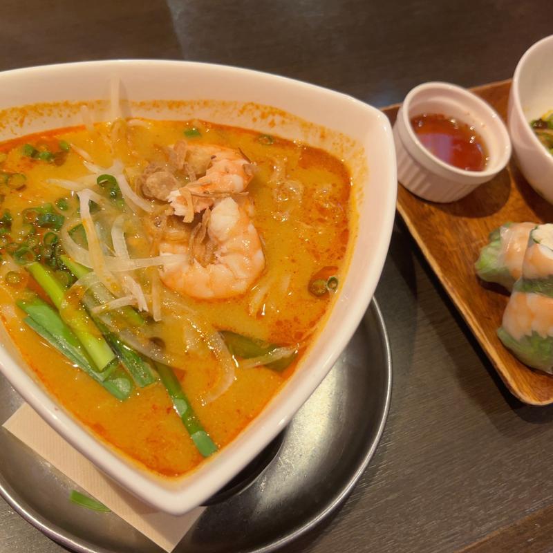 トムヤムクンフォー(Asian Tao & Oyster Bar（アジアンタオ＆オイスターバー）)