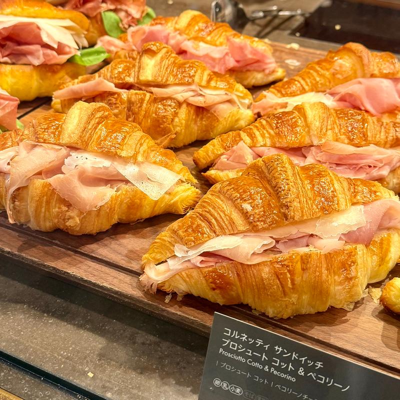 コルネッティ サンドイッチ　プロシュートコット＆ペコリーノ(プリンチ 代官山T-SITE)