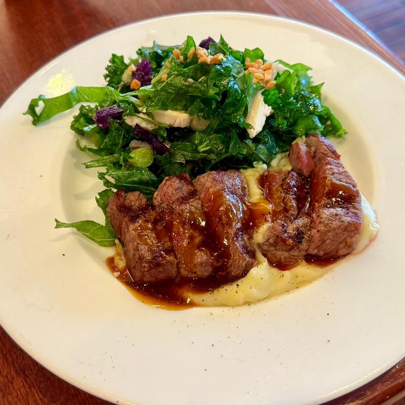 75gアンガスサーロインステーキサラダ(ロイヤルホスト和光駅前店)