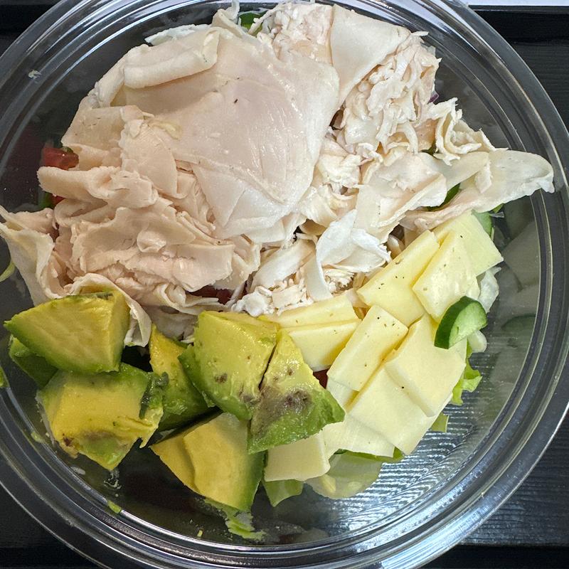 チキンアボカドゴーダチーズサラダ(M&T Wraps and Sandwiches)